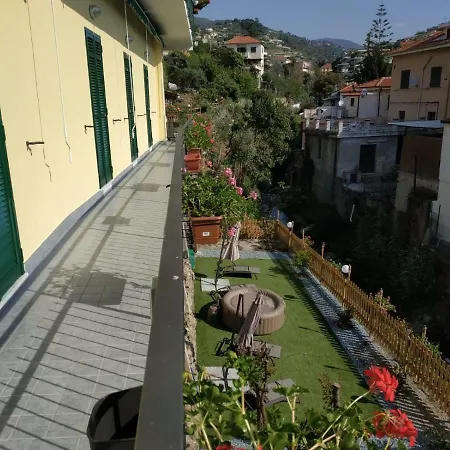 Casa Delle Ginestre Bike Apart-hotel